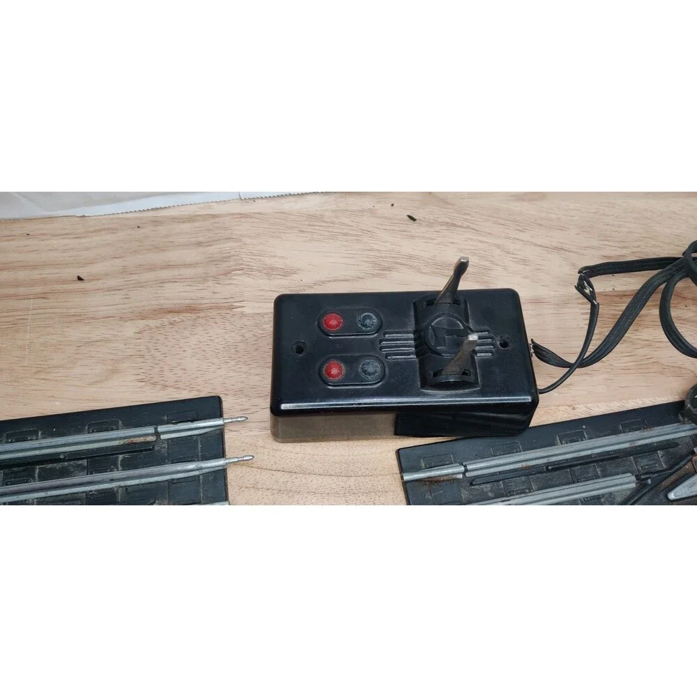 2 Vintage LIONEL No 027 Switch Track Train O Gauge 1 1/4